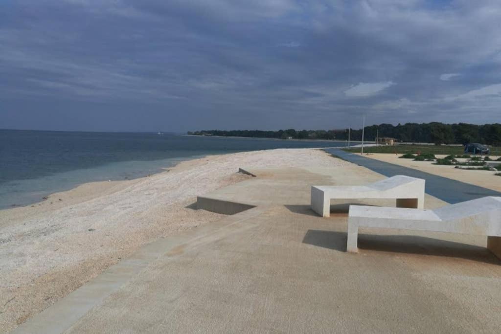 Apartman Near Fazana-500 From The Sea Esterno foto