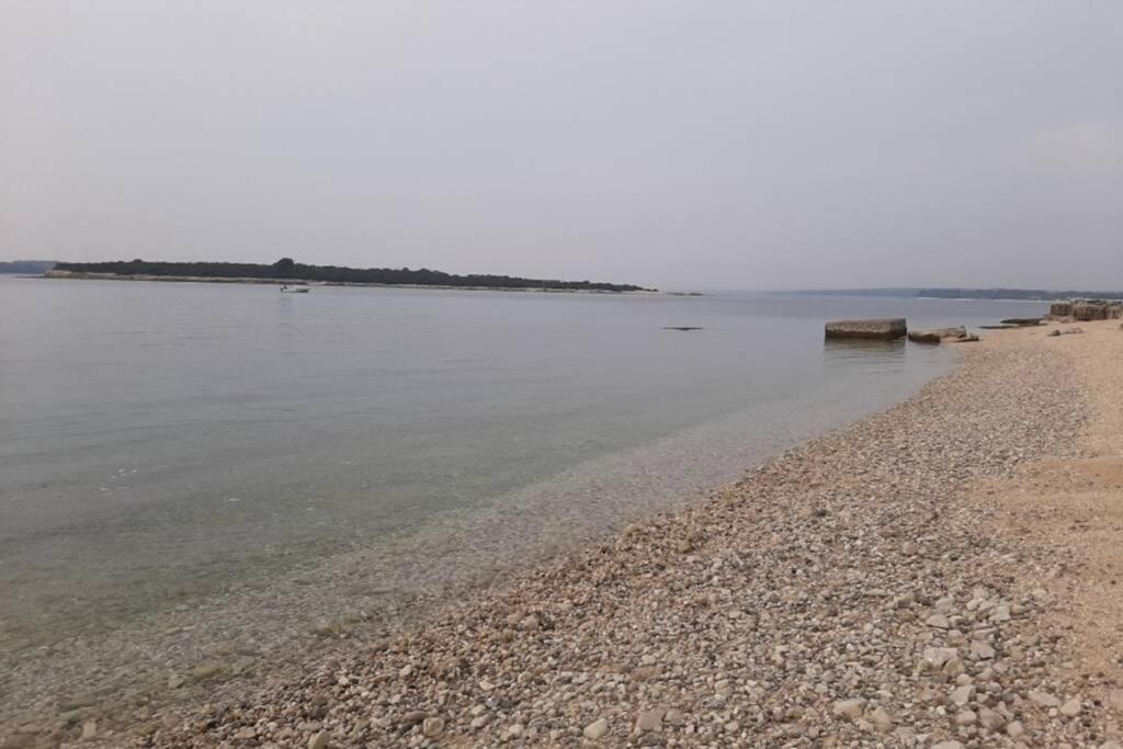 Apartman Near Fazana-500 From The Sea Esterno foto
