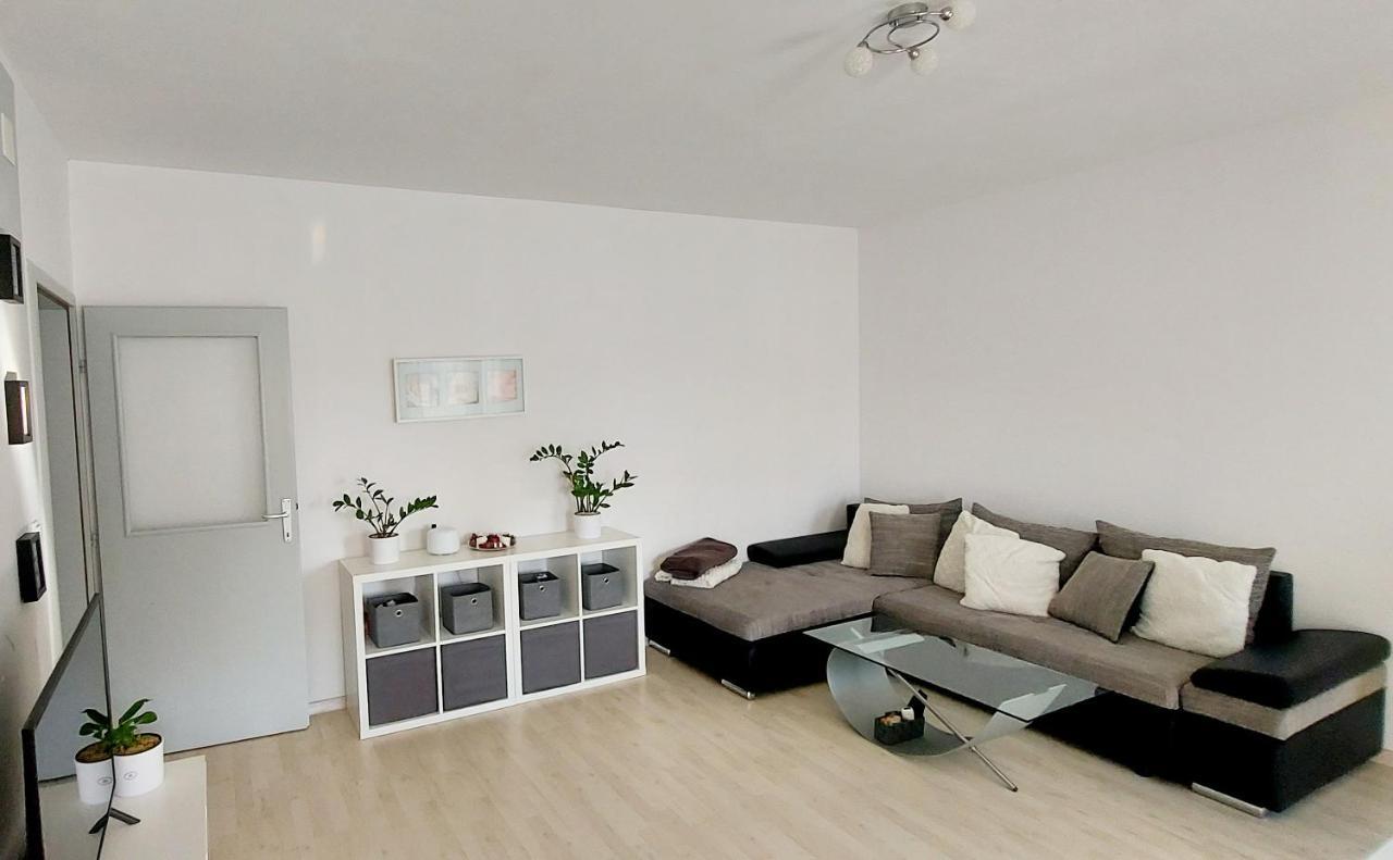 Apartman Near Fazana-500 From The Sea Esterno foto