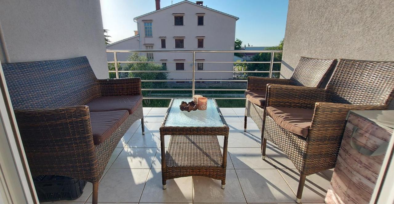 Apartman Near Fazana-500 From The Sea Esterno foto