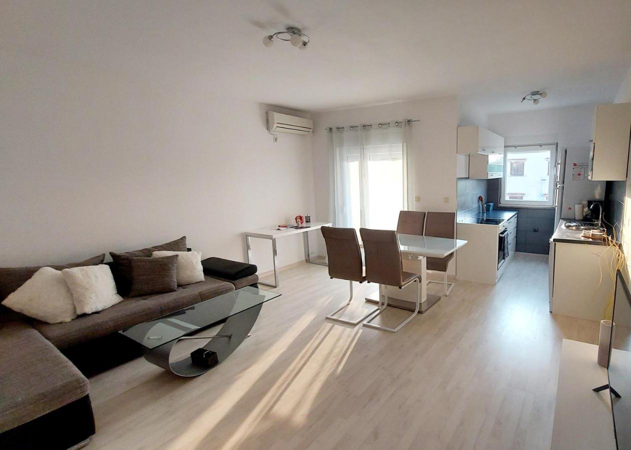 Apartman Near Fazana-500 From The Sea Esterno foto